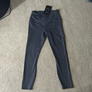 Fabletics Oasis crossover 7/8 leggings, dark grey, size xxs, brand new